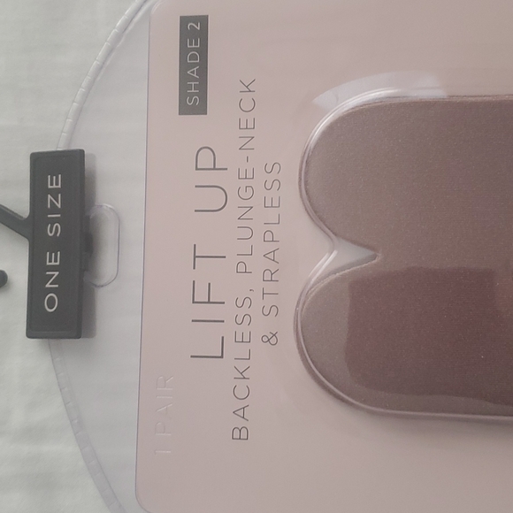 Nipple covers sticky boobs backless bra - Picture 2 of 4